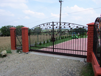 bramy i ogrodzenia kute