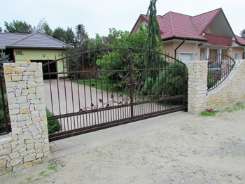 bramy i ogrodzenia kute