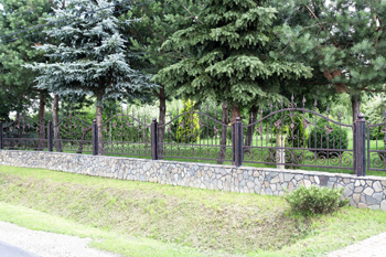 bramy i ogrodzenia kute