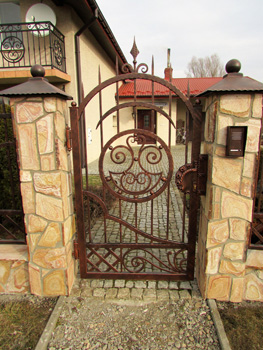 bramy i ogrodzenia kute