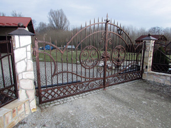 bramy i ogrodzenia kute