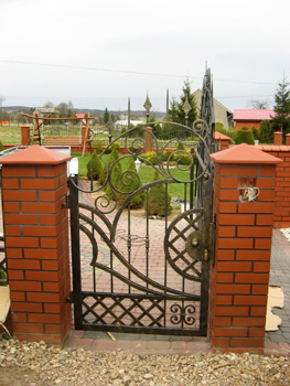 bramy i ogrodzenia kute