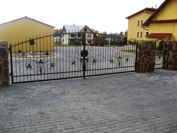 bramy i ogrodzenia kute