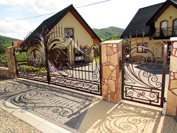 bramy i ogrodzenia kute