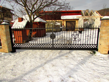 bramy i ogrodzenia kute