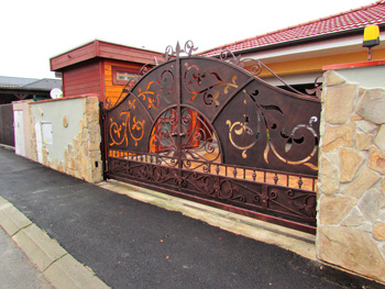 bramy i ogrodzenia kute