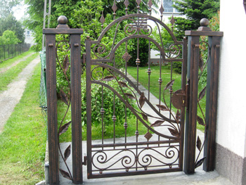 bramy i ogrodzenia kute