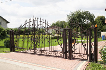 bramy i ogrodzenia kute