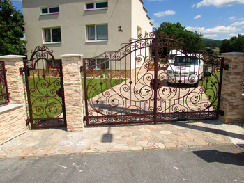 bramy i ogrodzenia kute